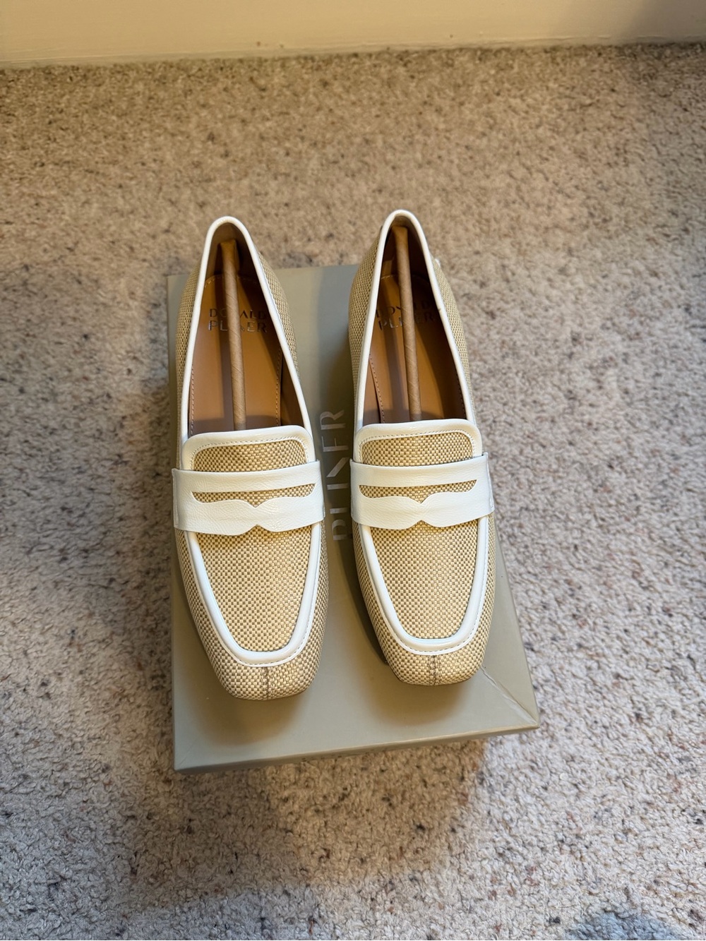 Donald Pliner Tristinar Raffia Loafers Ivory Cream Block Heel Size 5.5